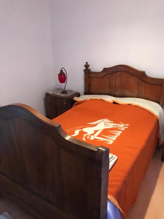 Villa Ferme de la roque à Millieres Extérieur photo